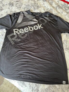 Reebok Black Short-Sleeve Graphic Tee
